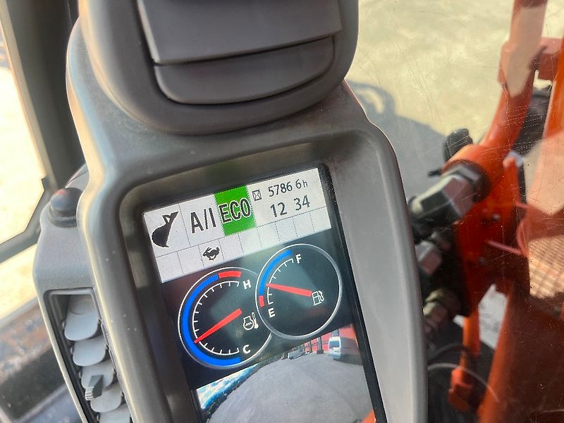 Hitachi ZX 85 US / Engcon, Pihdit, Rasvari, Kauha