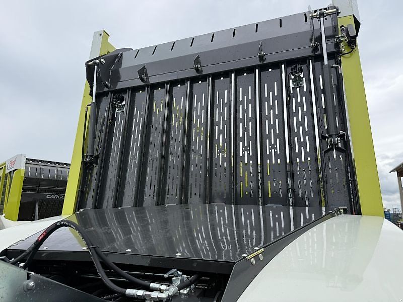 Fliegl CARGOS 8500 TRIDEM *ISOBUS*