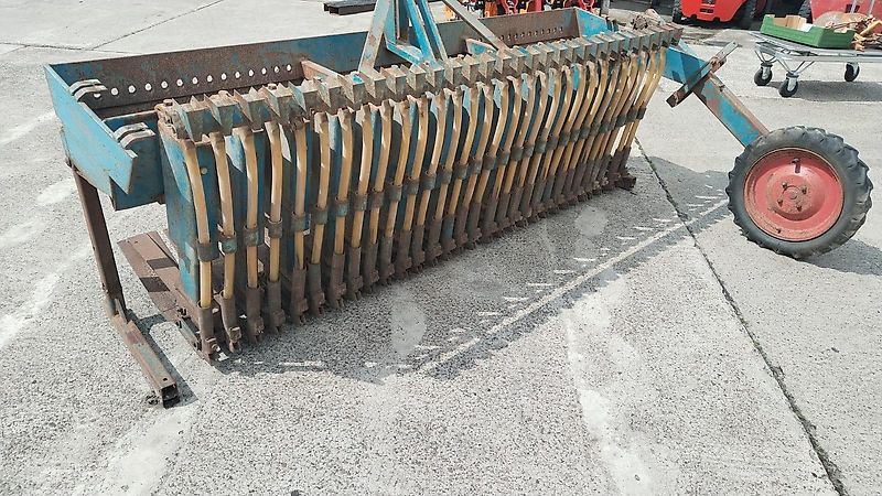 Amazone Amazone D9 Drillkasten mit Getriebe 30 Reihig Ideal für Engsaat oder für Spezialanwendungen Orginal Amazone D7 Drillkasten Spezialanfertigung mit 30 Ausläufen