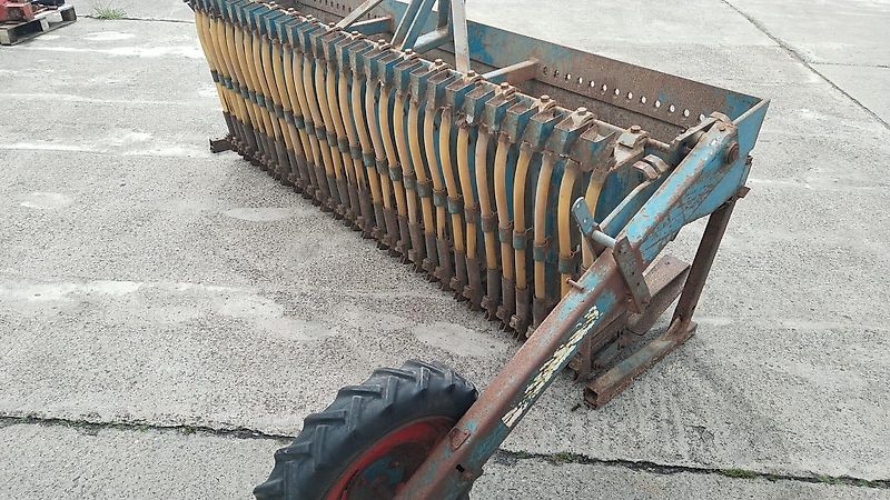 Amazone Amazone D9 Drillkasten mit Getriebe 30 Reihig Ideal für Engsaat oder für Spezialanwendungen Orginal Amazone D7 Drillkasten Spezialanfertigung mit 30 Ausläufen