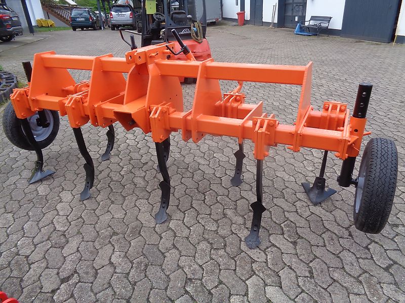 Howard Howard Kurzgrubber 3m Frontgrubber Vorbaugrubber 8 Gechraubte Stiele Luftbereifte Stützräder Neulackierung Kongskilde Grübber 6 Stiel Stützräder Zapfwellendurchtrieb Kein Amazone TL Lemken