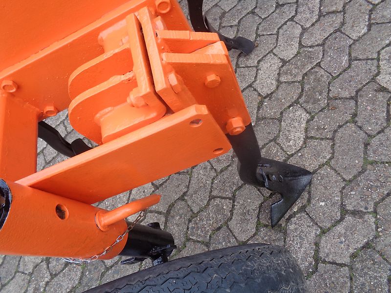 Howard Howard Kurzgrubber 3m Frontgrubber Vorbaugrubber 8 Gechraubte Stiele Luftbereifte Stützräder Neulackierung Kongskilde Grübber 6 Stiel Stützräder Zapfwellendurchtrieb Kein Amazone TL Lemken