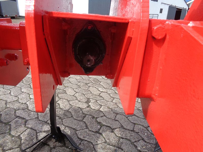 Howard Howard Kurzgrubber 3m Frontgrubber Vorbaugrubber 8 Gechraubte Stiele Luftbereifte Stützräder Neulackierung Kongskilde Grübber 6 Stiel Stützräder Zapfwellendurchtrieb Kein Amazone TL Lemken