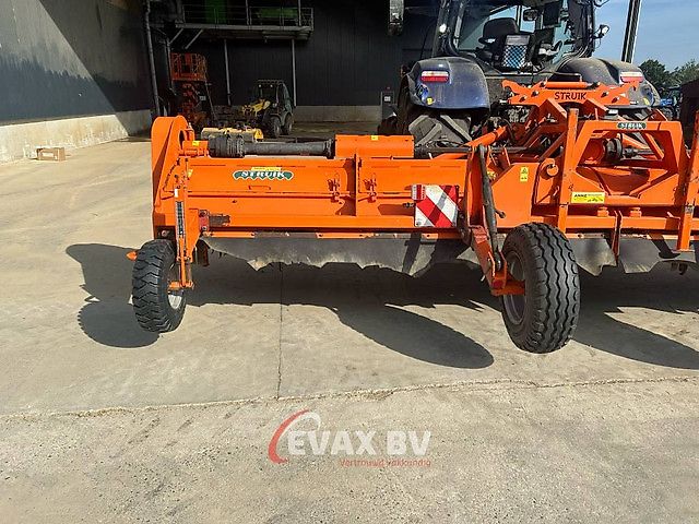 Struik 8LKA75 Loofklapper