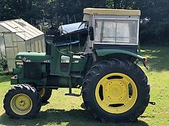 John Deere 2130
