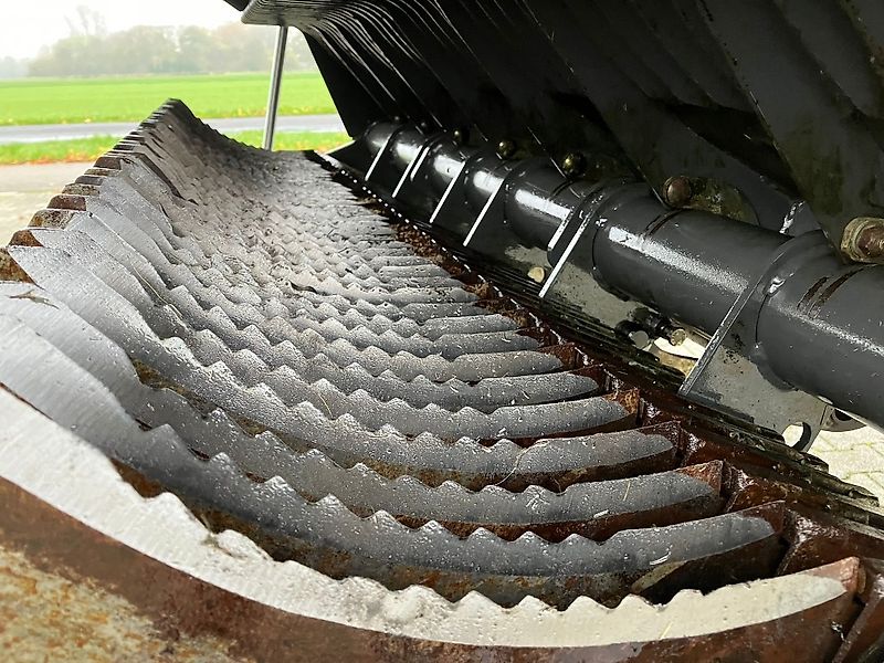 Claas Cargos 8500 Tridem