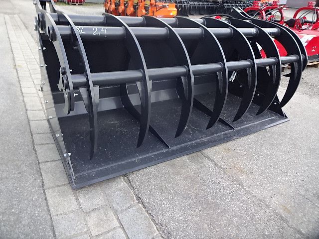 H L M - Siloreißschaufel-   Pelikanschaufel- Maxi- XXL- Ausführung-  Große Ausführung 2 Meter- 2,2 oder 2,4 Meter oder 2,5 Meter Siloreißschaufel- Big Volumen XXL - 2 Meter - 2.2 Meter- oder 2,4 Meter oder 2,5 Meter