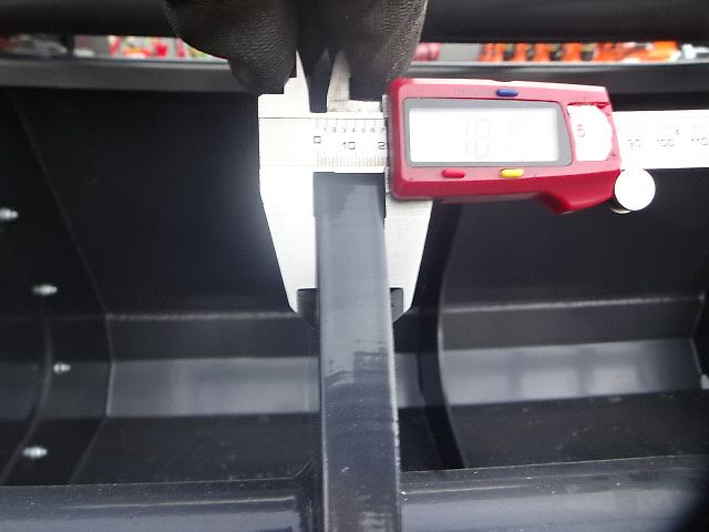 H L M - Siloreißschaufel-   Pelikanschaufel- Maxi- XXL- Ausführung-  Große Ausführung 2 Meter- 2,2 oder 2,4 Meter oder 2,5 Meter Siloreißschaufel- Big Volumen XXL - 2 Meter - 2.2 Meter- oder 2,4 Meter oder 2,5 Meter