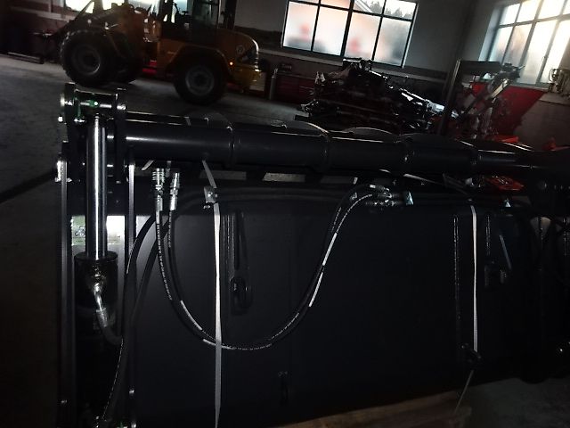 H L M - Siloreißschaufel-   Pelikanschaufel- Maxi- XXL- Ausführung-  Große Ausführung 2 Meter- 2,2 oder 2,4 Meter oder 2,5 Meter Siloreißschaufel- Big Volumen XXL - 2 Meter - 2.2 Meter- oder 2,4 Meter oder 2,5 Meter