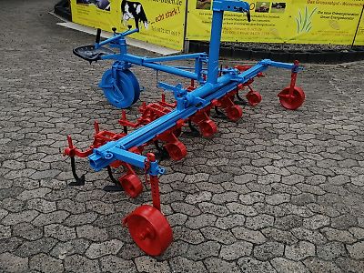 Rau Keine  Schmotzer Hacke!! Vier Reihige Rau Hacke mit Kulturschutzscheiben &Exaktsteuerung in Manueler Ausführung