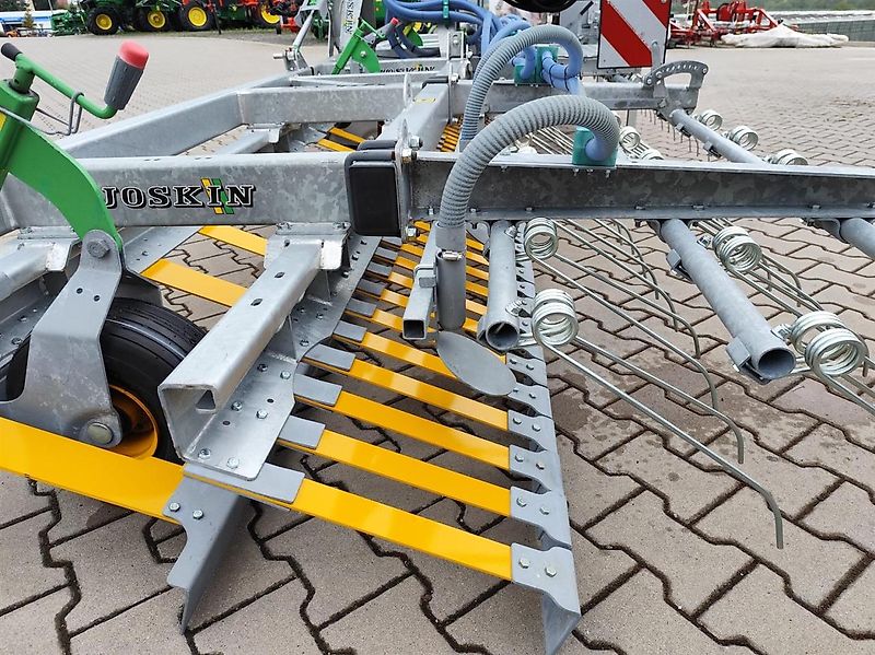 Joskin SCARIFLEX 720 R5S3 mit Sämaschine