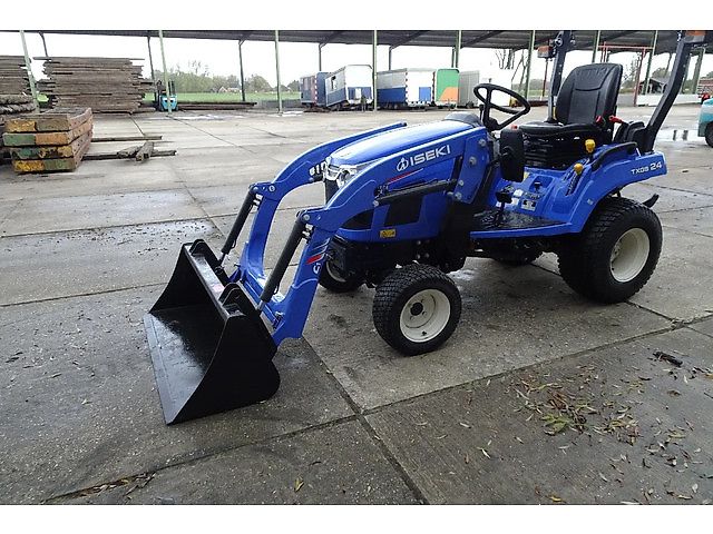 Iseki met voorlader .TXGS24