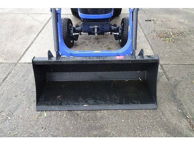 Iseki met voorlader .TXGS24