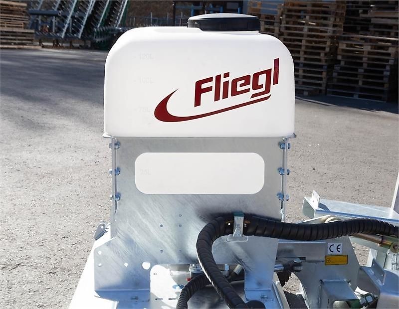 Fliegl SPRØJTE SYSTEM MED 120 L TANK