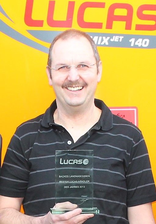 Contacto Sr. Ewald Backes